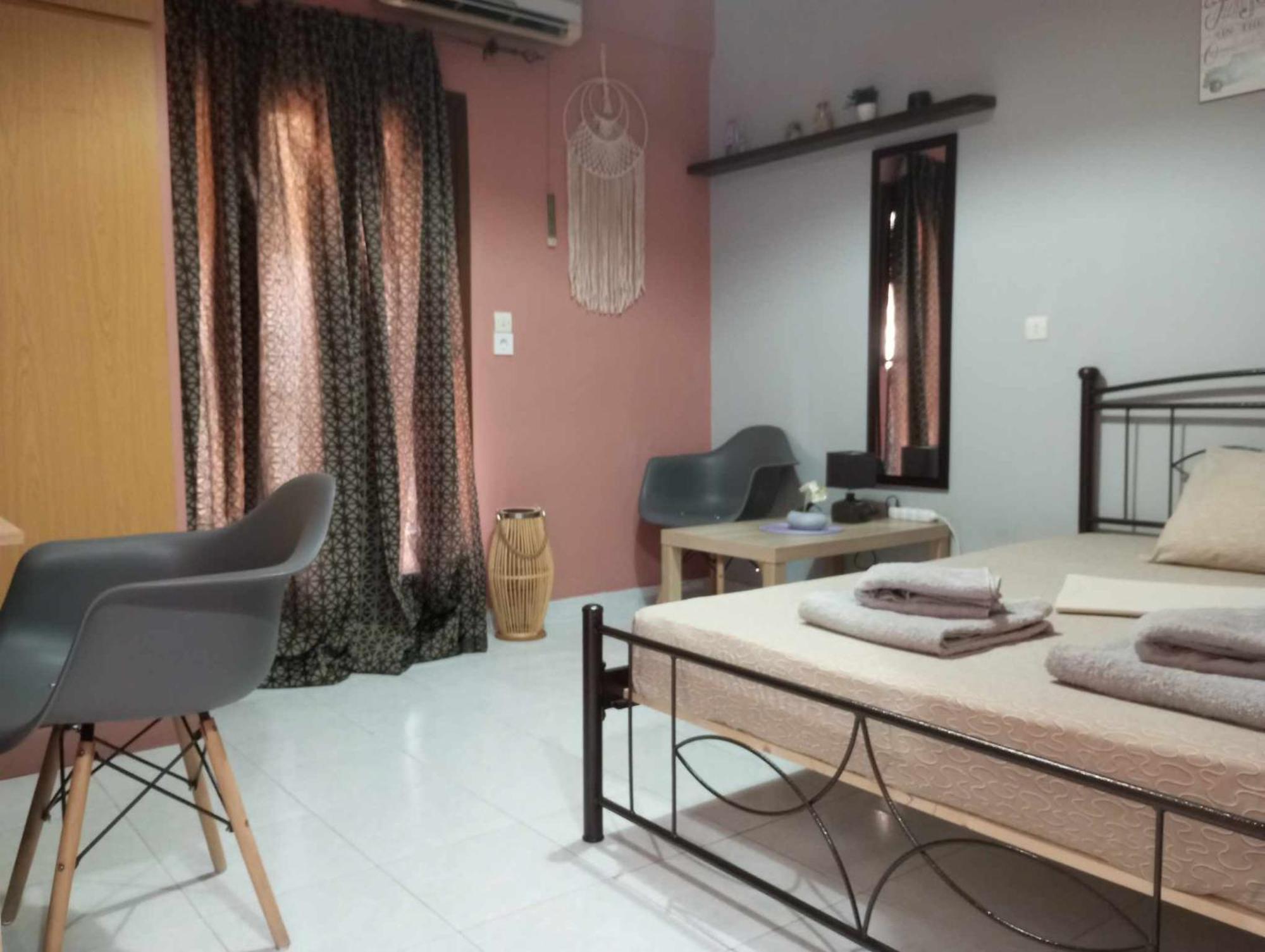 Cozy Studio Flat 1 Bedroom-Very Central Location Митилини Экстерьер фото