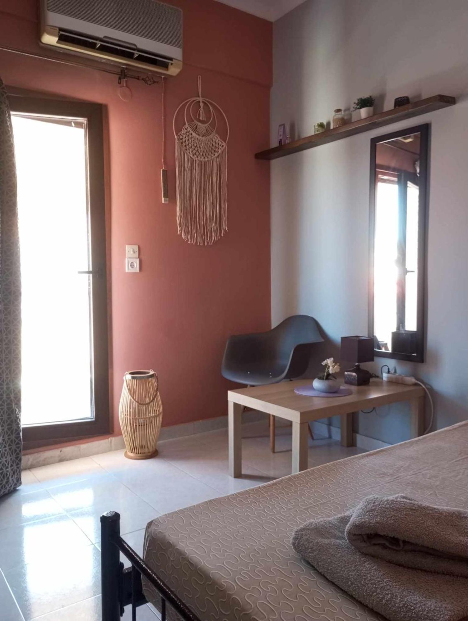 Cozy Studio Flat 1 Bedroom-Very Central Location Митилини Экстерьер фото